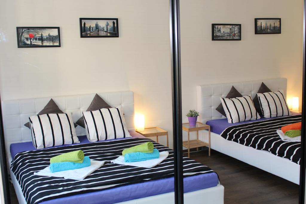 Go Native Prague Apartment Экстерьер фото